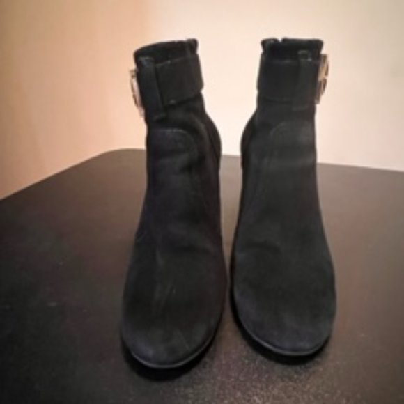 Tory Burch black suede wedge ankle boots size 5.5 - Picture 4 of 15